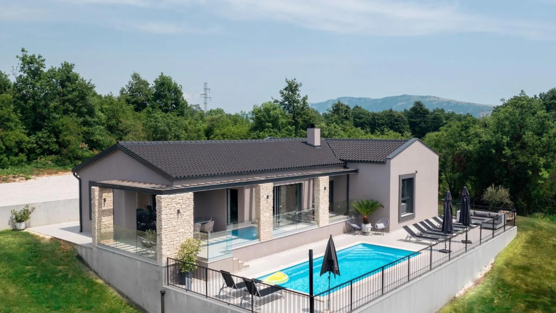 Holiday Home Villa Anthea Paola By Interhome Nedescina