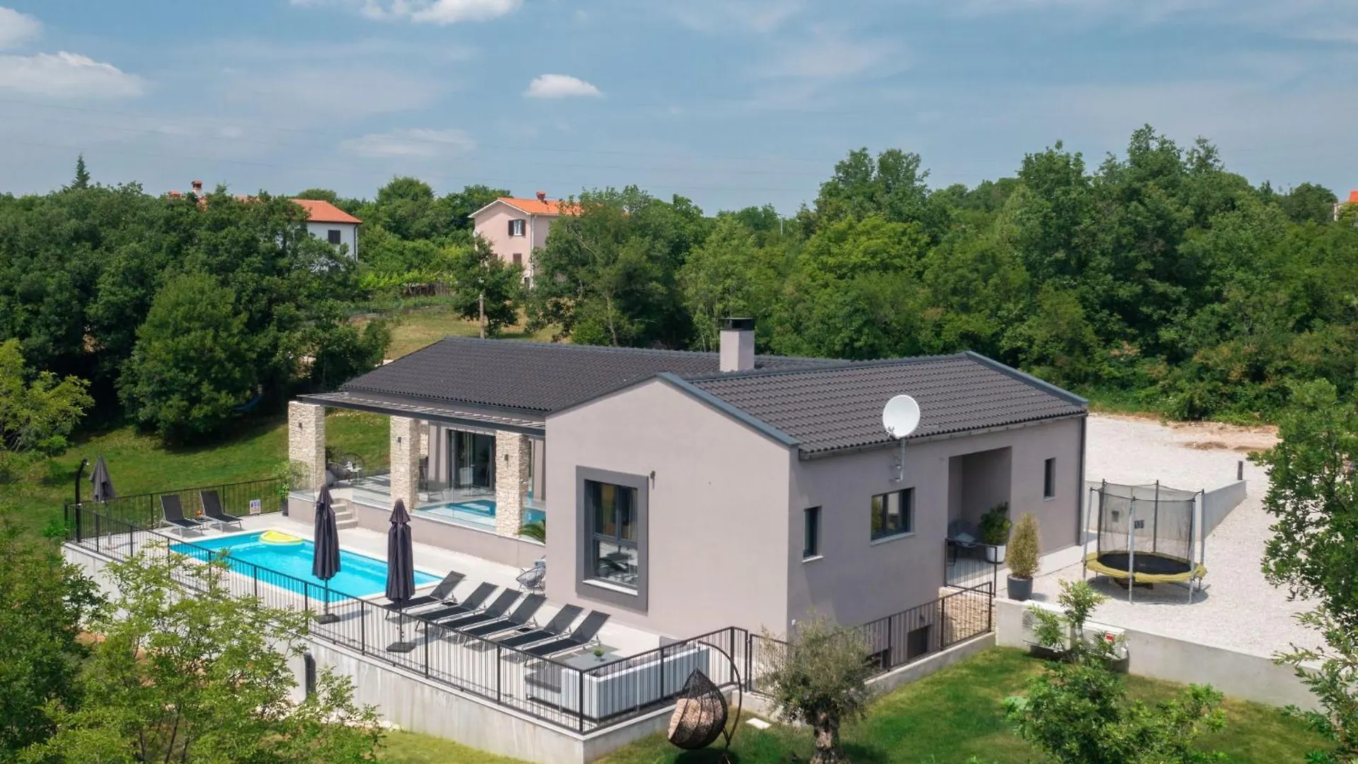 Holiday Home Villa Anthea Paola By Interhome Nedescina